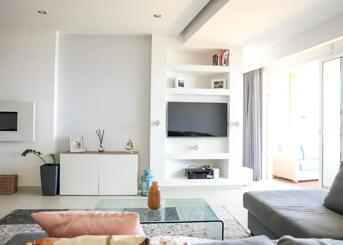 Διαμέρισμα Gorgeous 2br Gozo With Private Balcony & Pool By 360 Estates